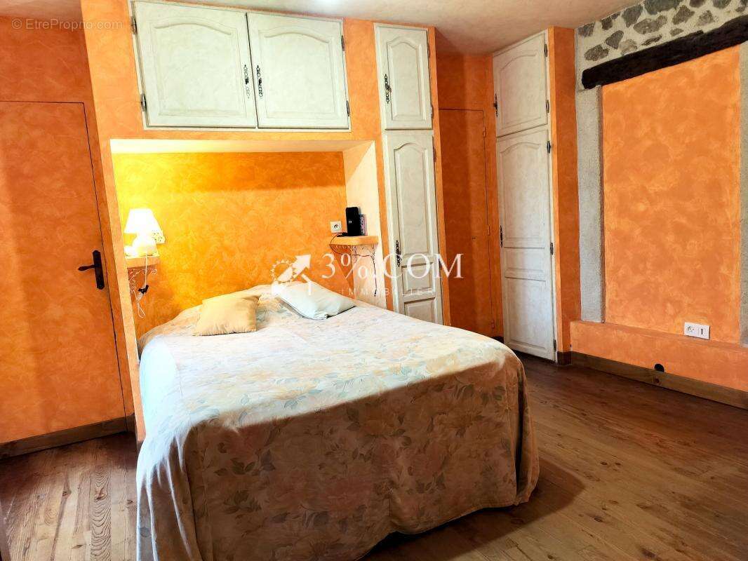 Maison à SAINT-ROMAIN-DE-LERPS