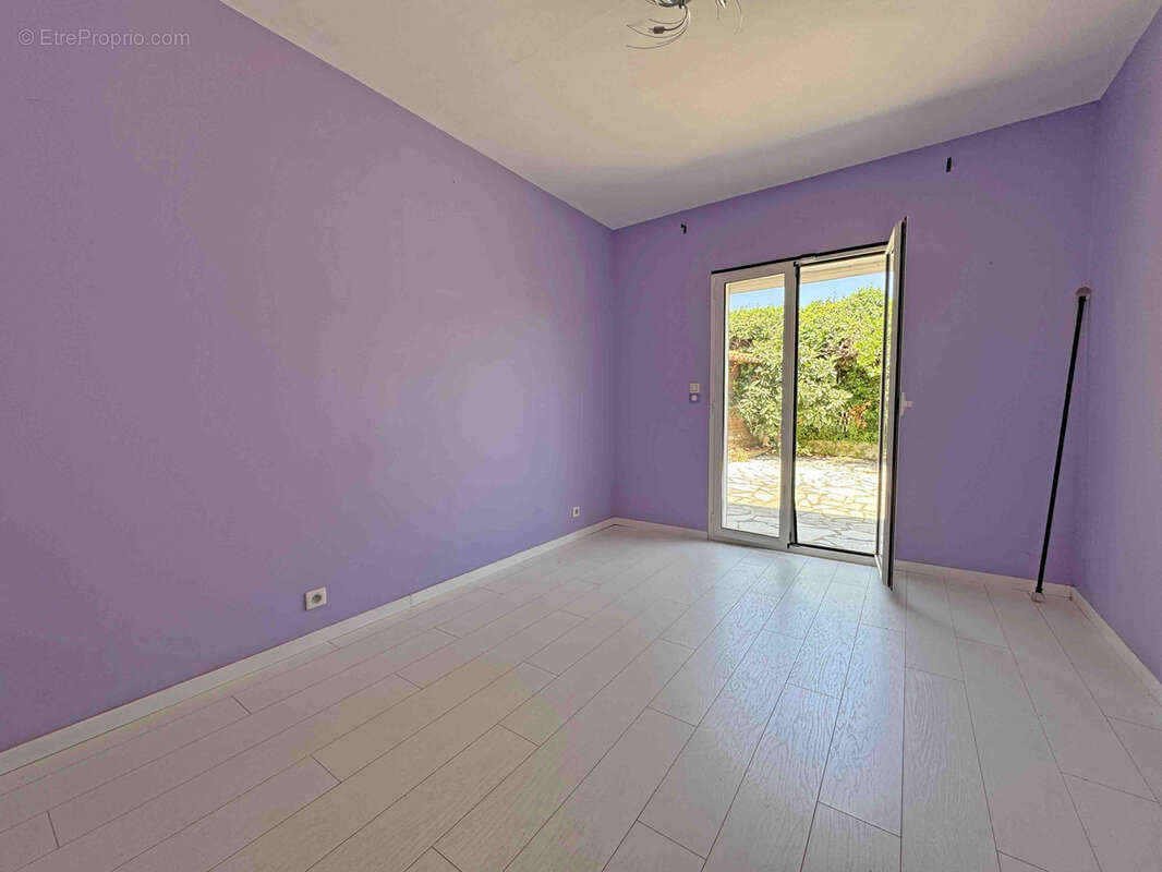 Maison à TOURRETTES-SUR-LOUP