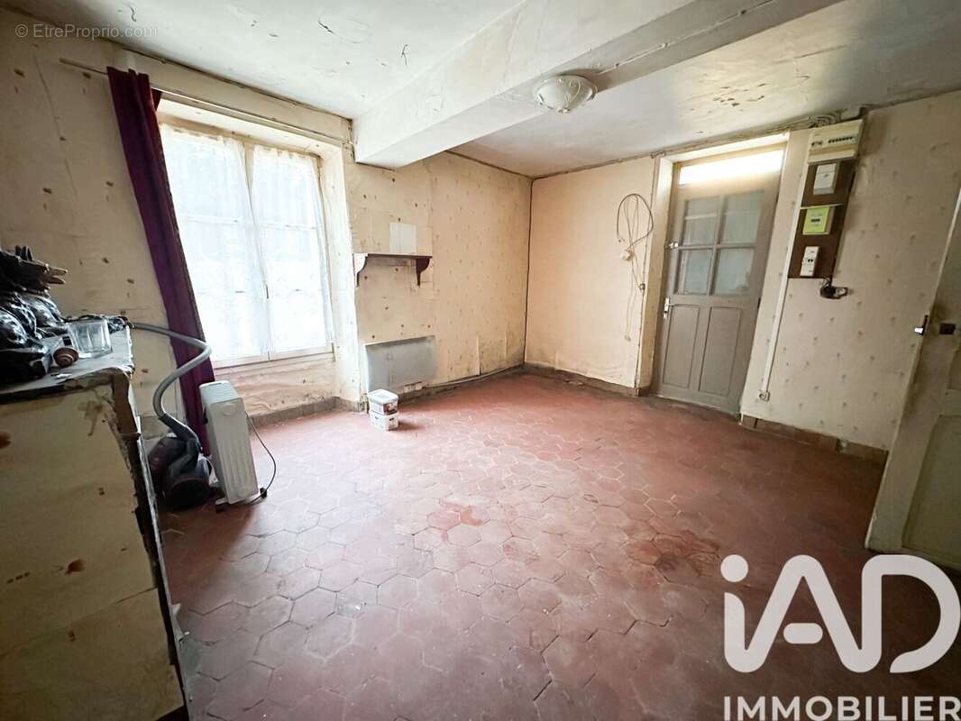 Photo 3 - Maison à MONTREUIL-AUX-LIONS