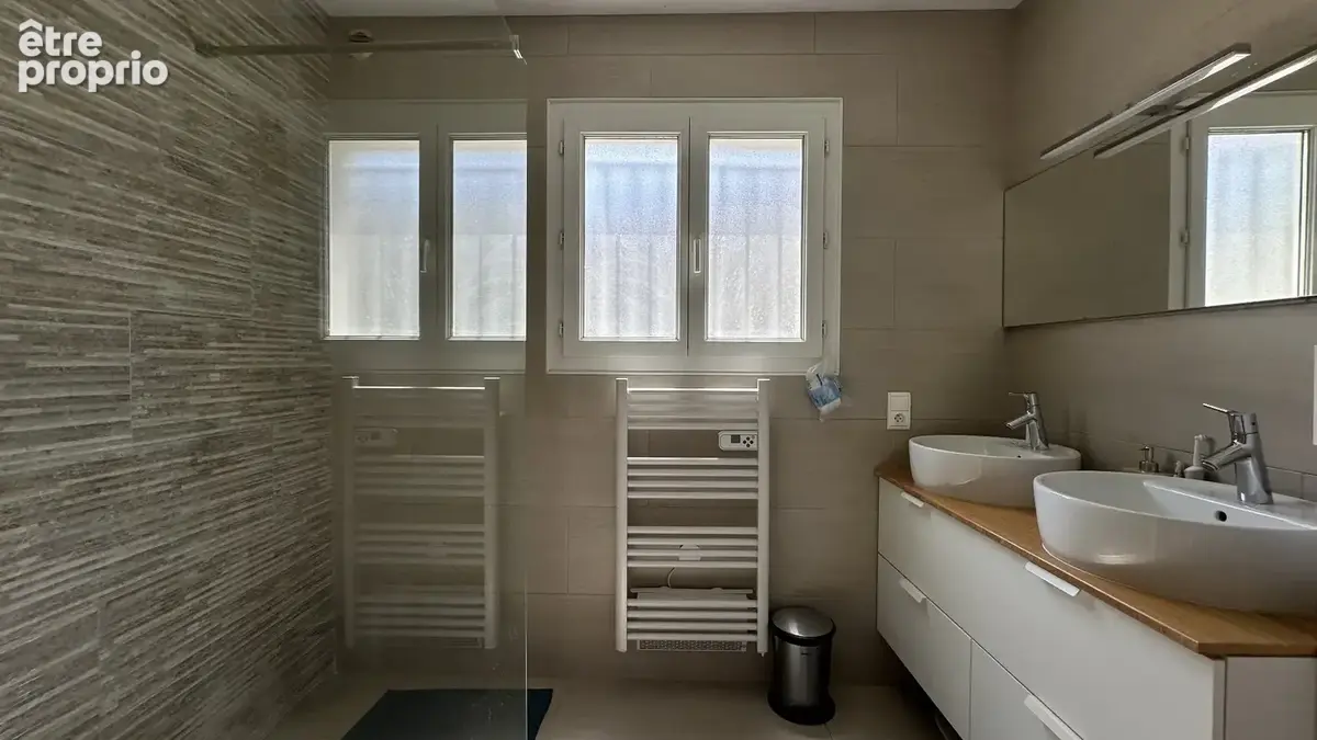 GOLF ET CENTRE VILLE VILLA A PIED POUR CETTE VILLA DE 6 Pièces de 150 m2 sur une parcelle de 800 m2 avec piscine - photo 12