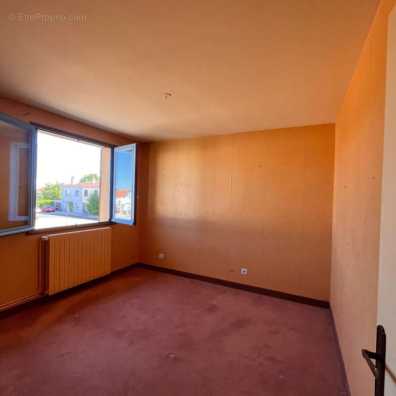 Maison  yzeure - photo 12