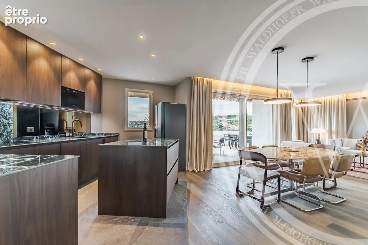 Appartement à VILLENEUVE-LOUBET