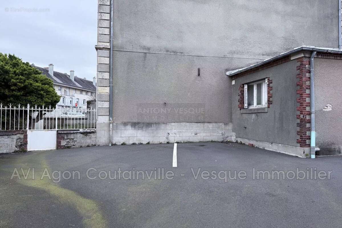 Parking à COUTANCES