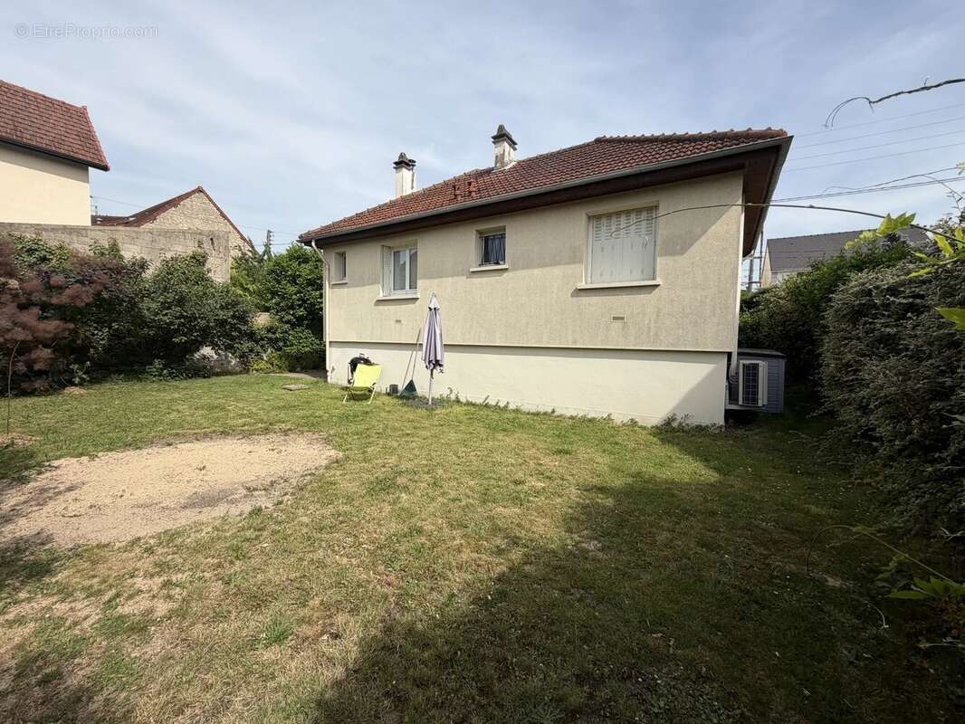 Maison à HOUILLES