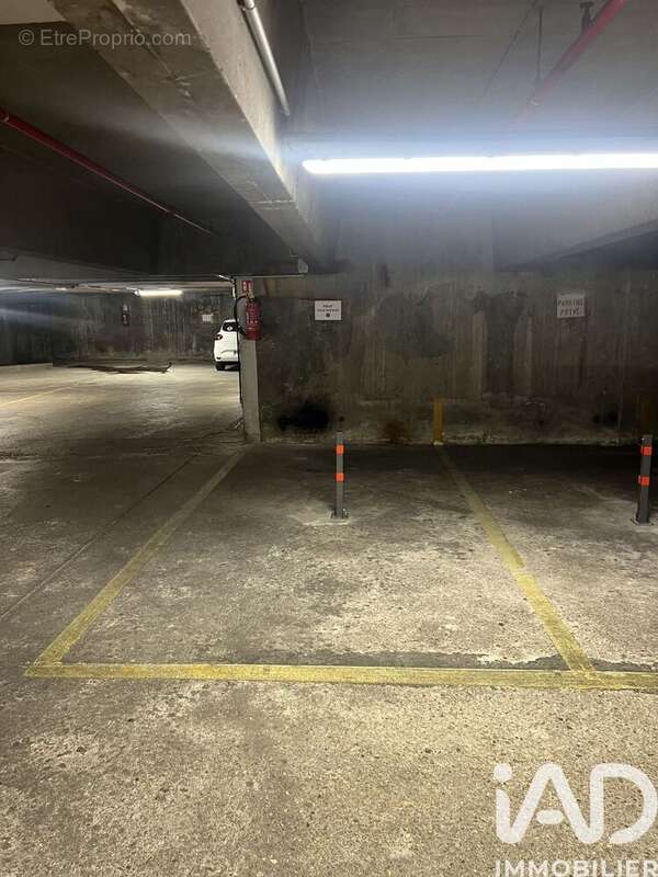 Photo 2 - Parking à PARIS-13E