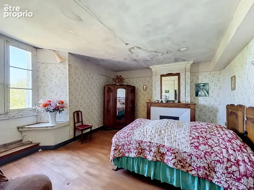 Belle maison de caractère à rénover proche commerces - photo 13