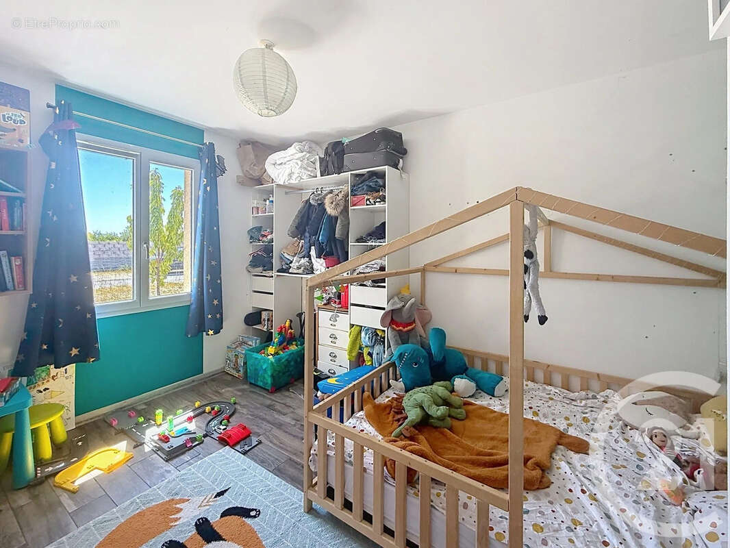 Maison 81 m² à Saint-Saturnin  - photo 6