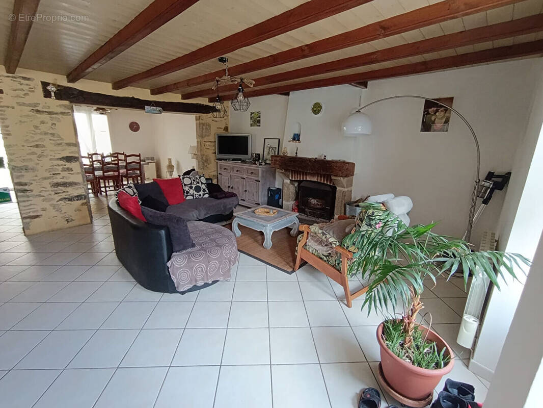 Maison à SAINTE-FLAIVE-DES-LOUPS