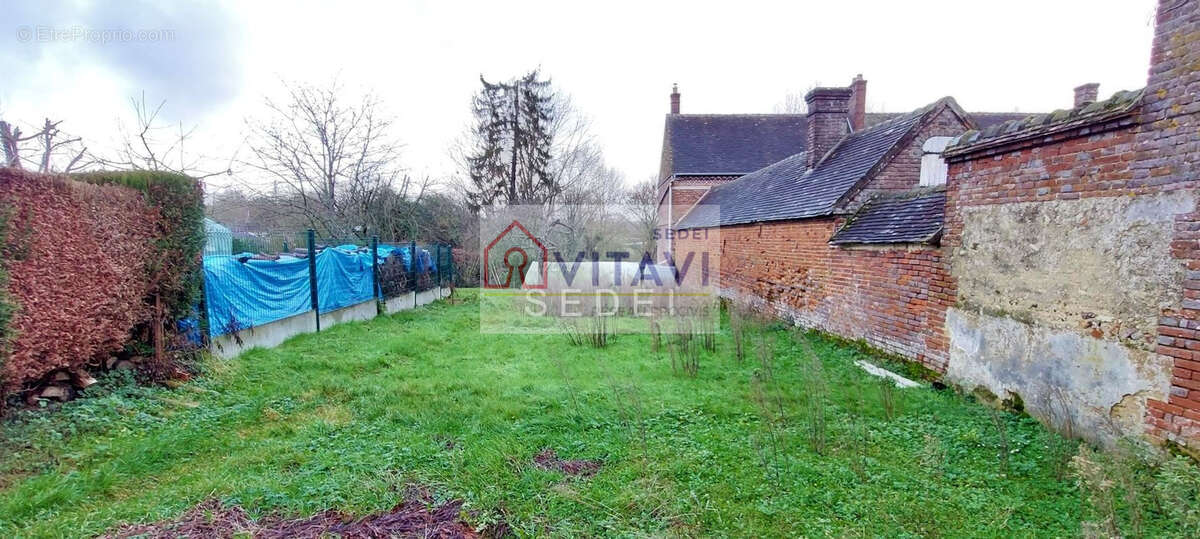 Terrain à VILLERS-SAINT-BARTHELEMY