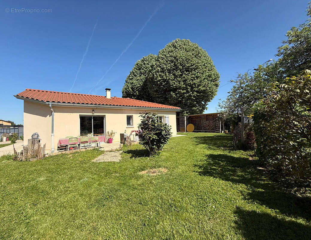 Maison 91 m² à Meillonnas  - photo 2