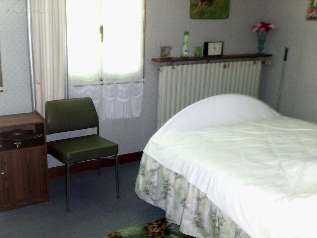 Maison à LA FERTE-CHEVRESIS