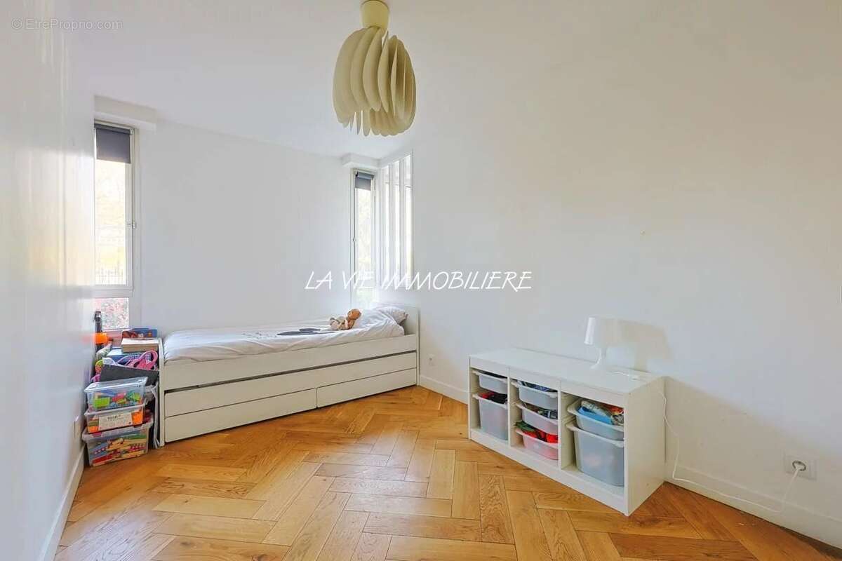 Appartement à CHARENTON-LE-PONT