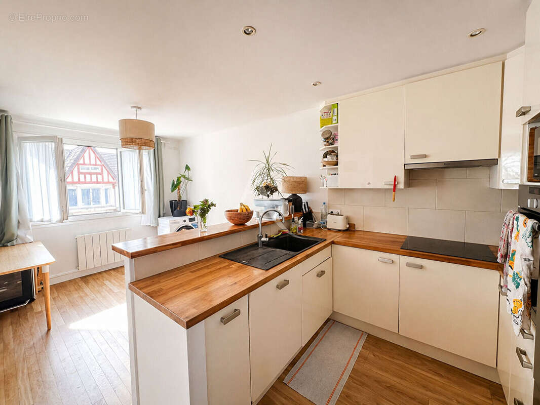 Appartement à FONTENAY-SOUS-BOIS