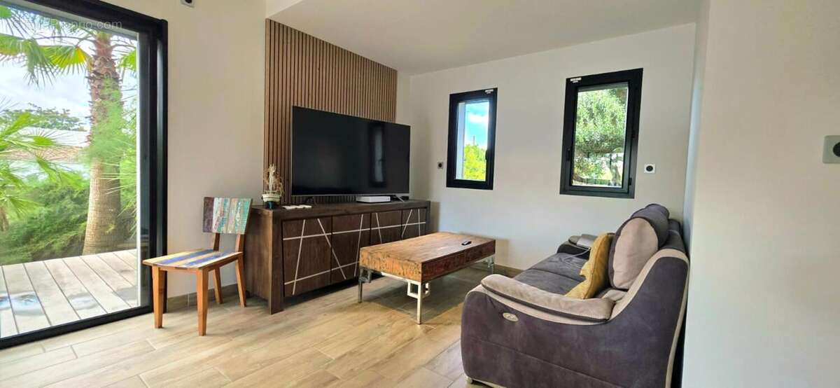 Maison 140 m² à La Teste-De-Buch  - photo 6