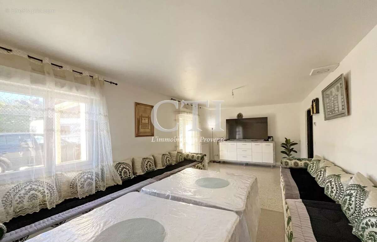 Maison à MIRABEL-AUX-BARONNIES