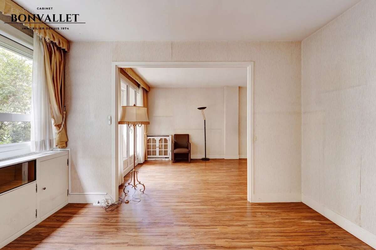 Appartement à PARIS-15E