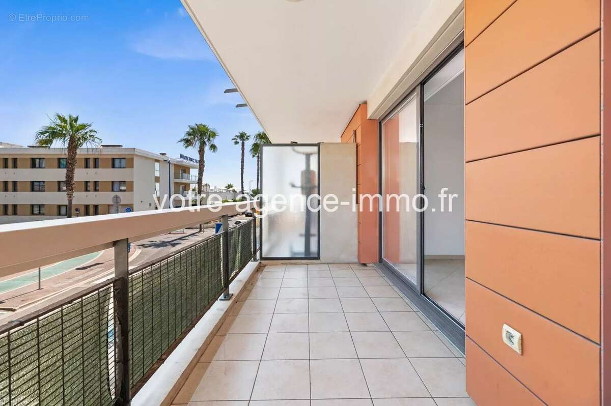 Appartement à VILLENEUVE-LOUBET