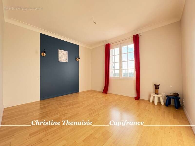 Maison à vendre 5 pièces - Plain-Pied - 3 chambres - 2 salles d'eau - 3 wc - Piscine couverte - 2 garages SAINT HILAIRE DE RIEZ  - photo 26