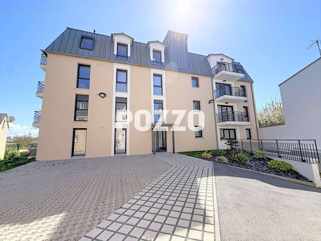 Appartement à DONVILLE-LES-BAINS