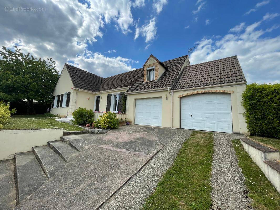 Maison à LIZY-SUR-OURCQ