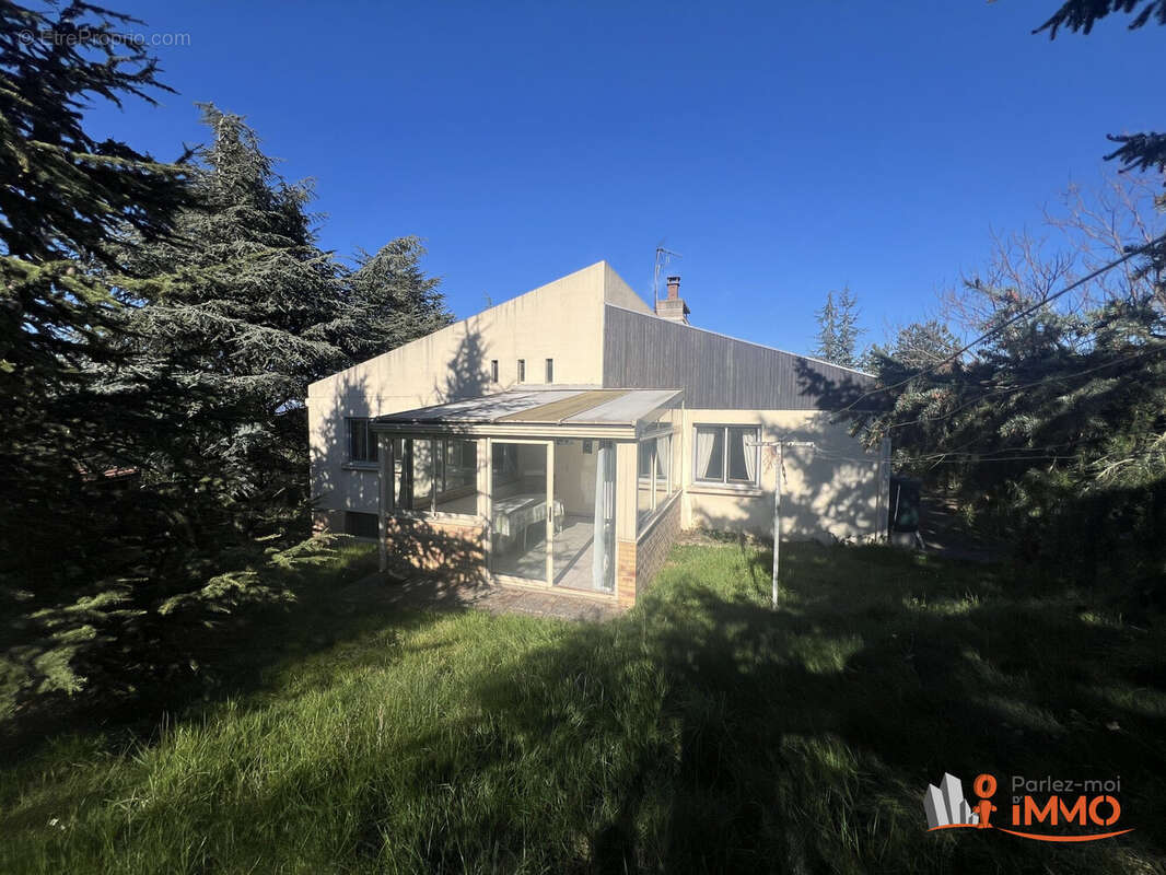 Maison à BOISSET-SAINT-PRIEST