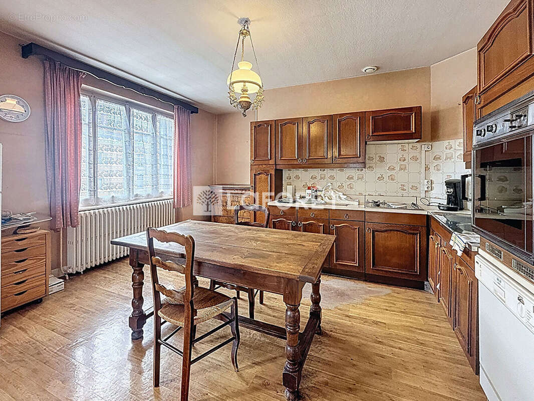 Maison à MONTREVEL-EN-BRESSE