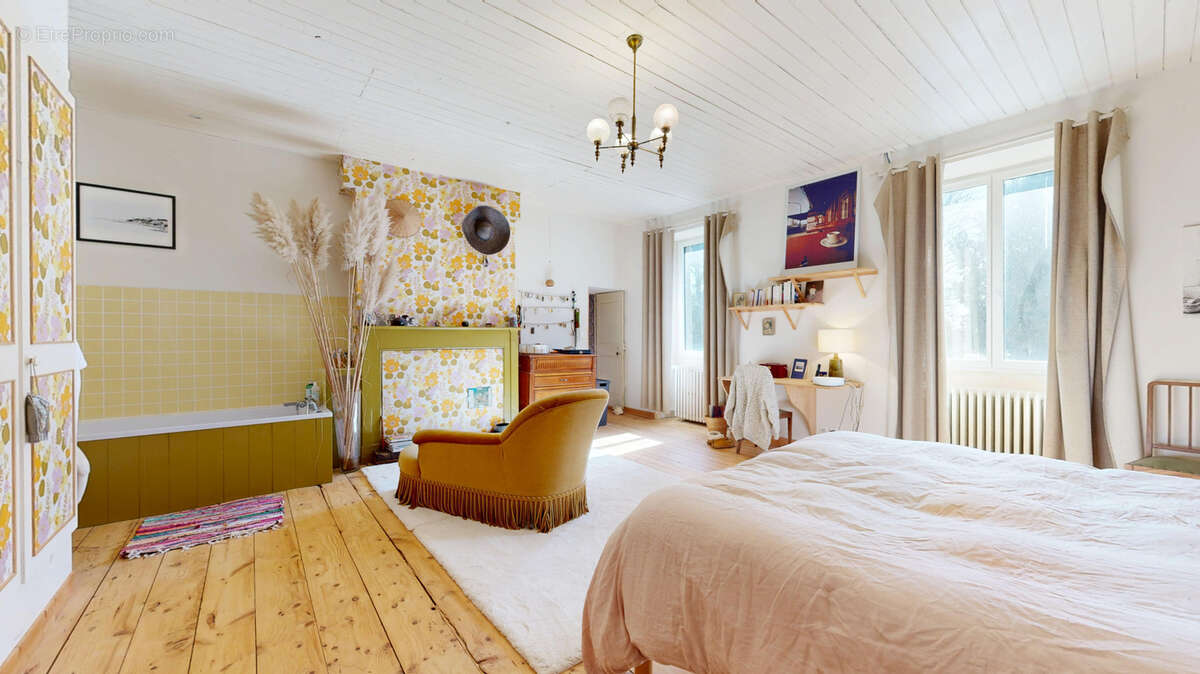 Maison à SAINT-DENIS-LE-GAST