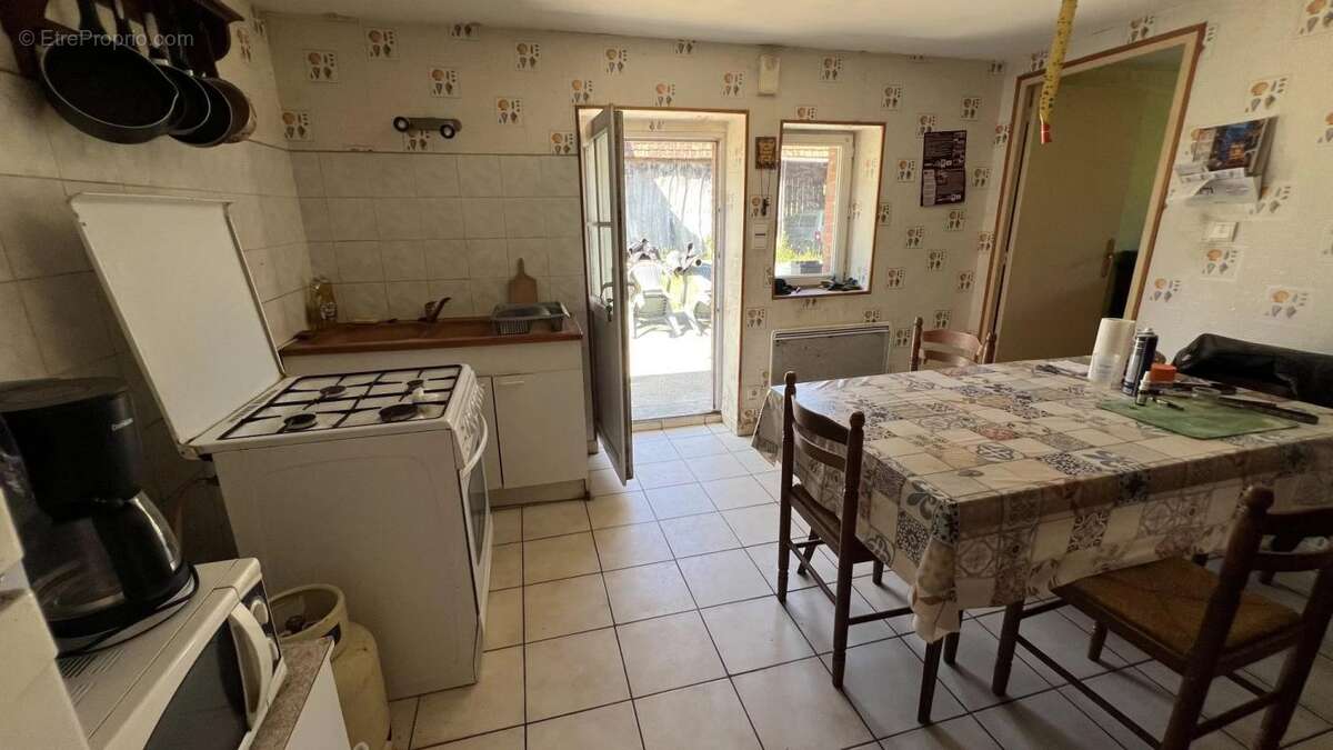 Maison à SAINT-GERVAIS-EN-VALLIERE