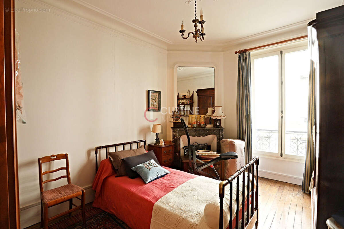 Appartement à PARIS-18E