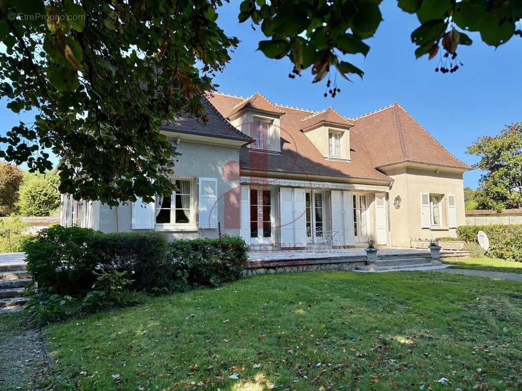 Maison à BOURRON-MARLOTTE