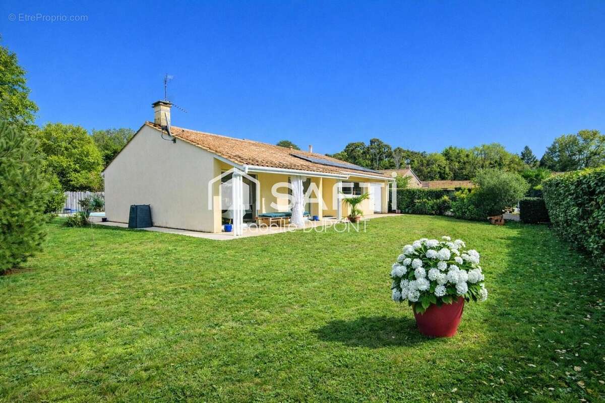 Photo 2 - Maison à LE HAILLAN