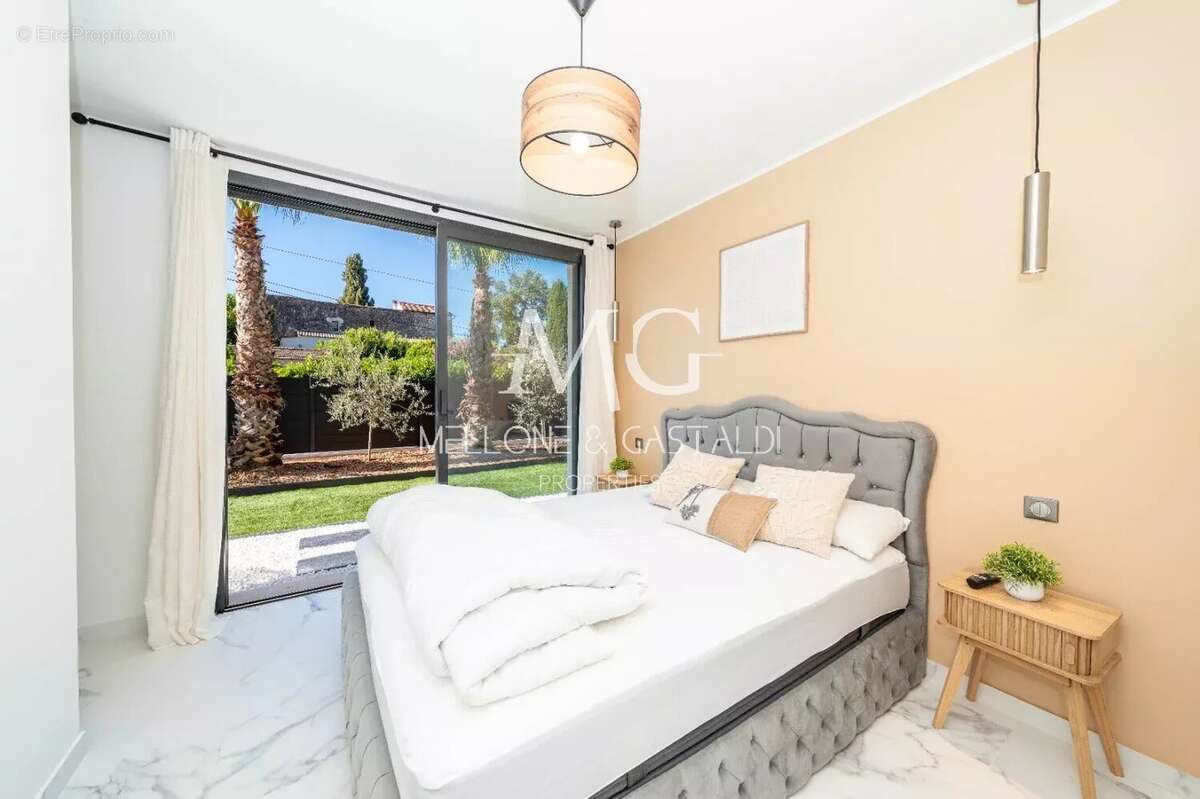 Maison à MOUGINS