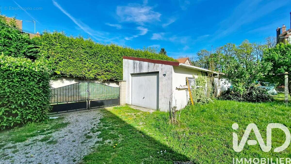 Photo 2 - Maison à SAINT-FARGEAU-PONTHIERRY