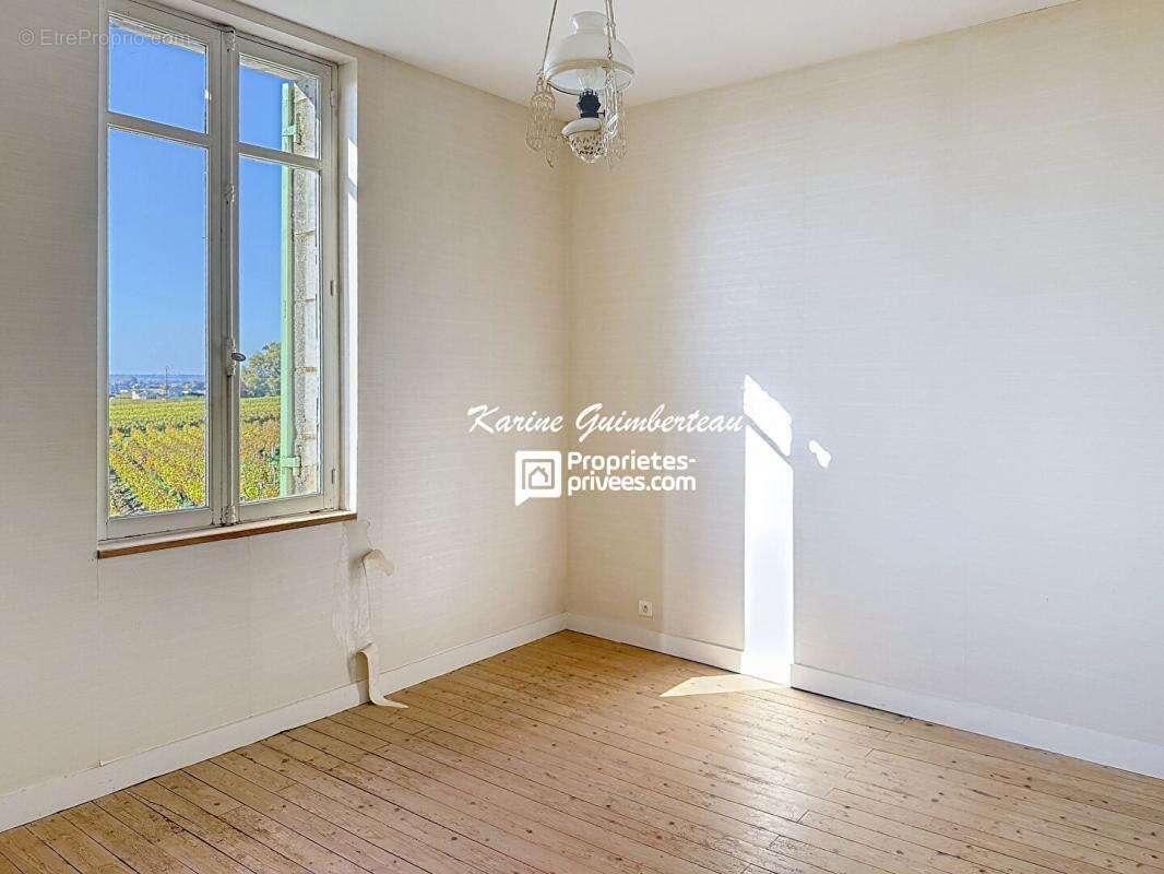 Maison à SAINT-EMILION