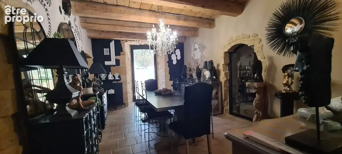 Propriete de caractere de 280m² - photo 5
