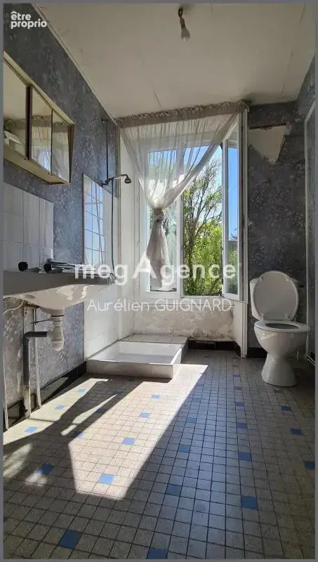 4 chambres, bel espace en pelouse avec garage et une dépendance - photo 8