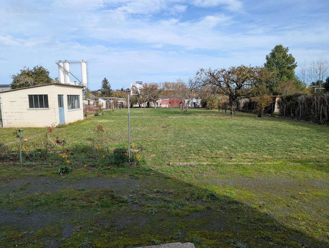 Maison à MONTGIVRAY