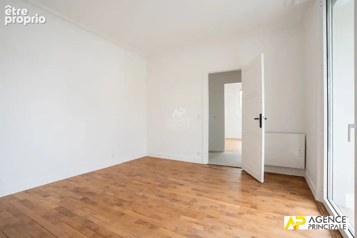Maison  6 pièce(s) - 4 chambres - Beau jardin sans vis à vis - photo 9