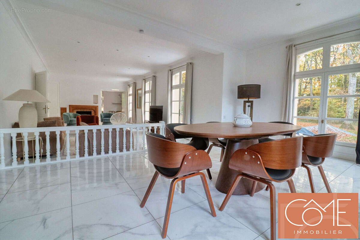 Maison à VERN-SUR-SEICHE