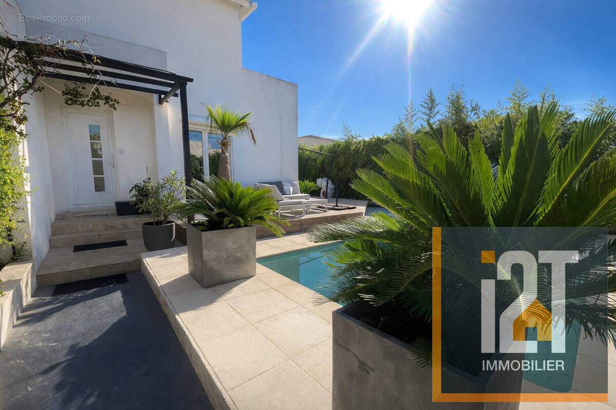 Maison à BELLEGARDE