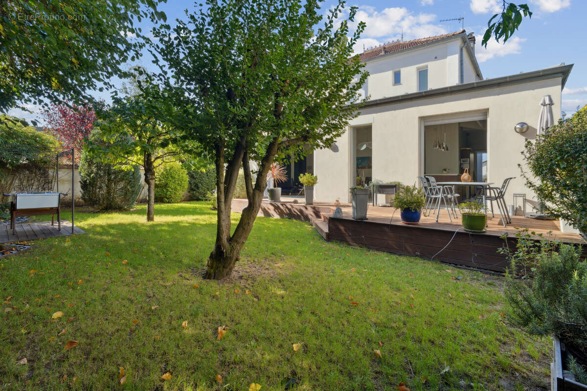 Maison à LE PERREUX-SUR-MARNE
