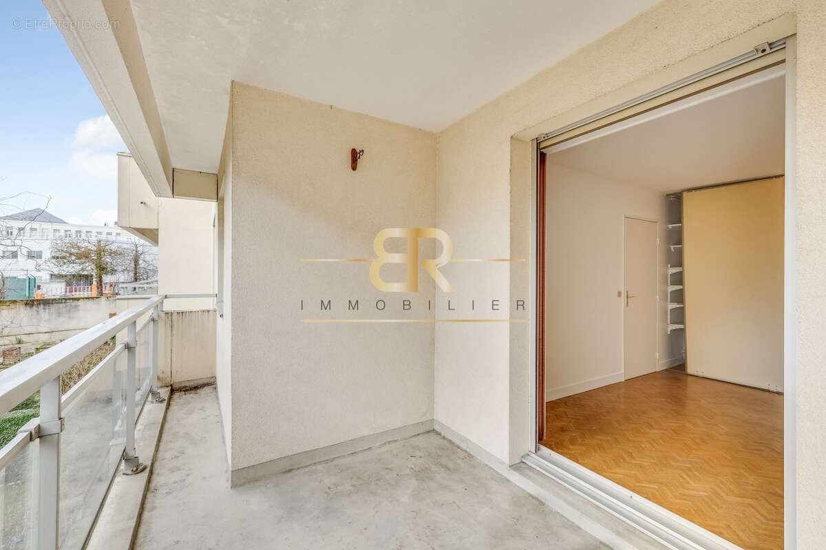 Appartement à PARIS-20E