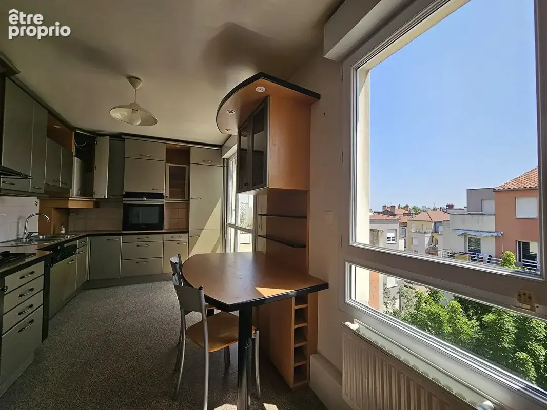 Duplex - 3 terrasses - garage - plateau central - photo 8