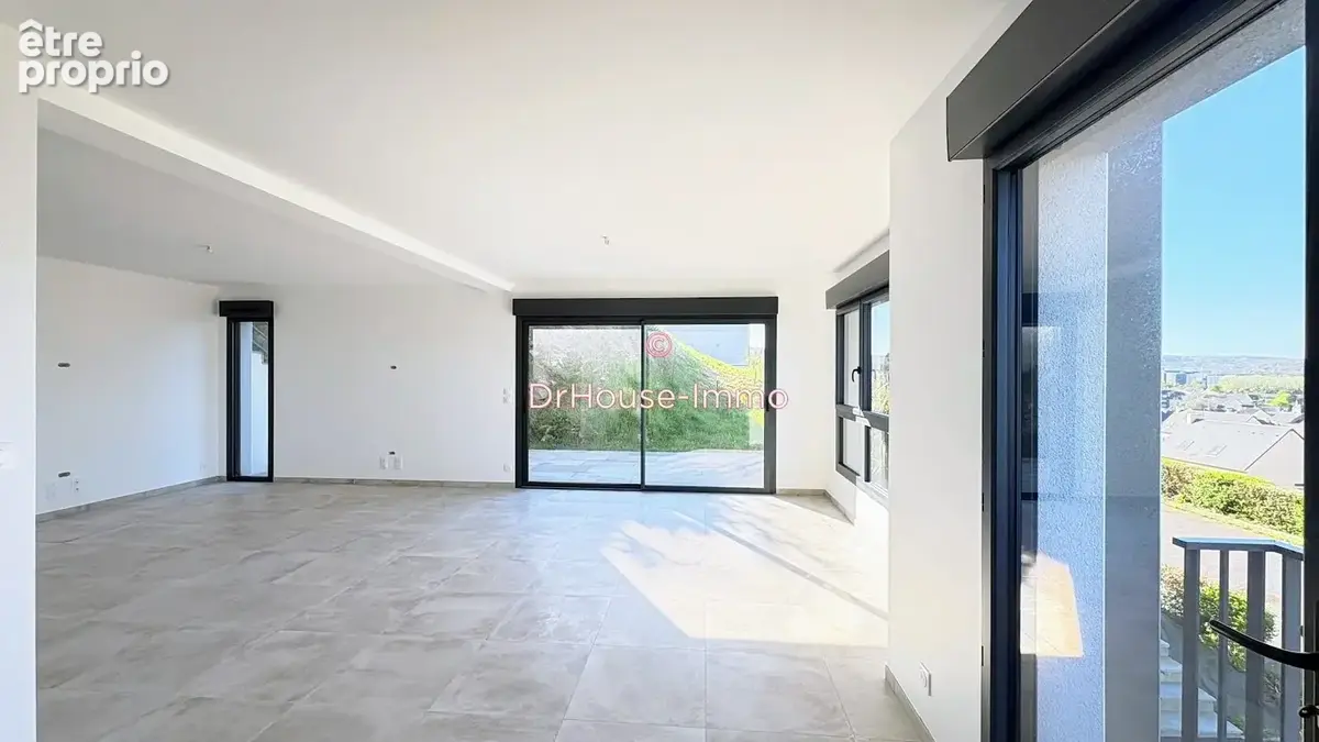 Maison 6 pièces 197 m² à vendre à Tourlaville (50110) - photo 4
