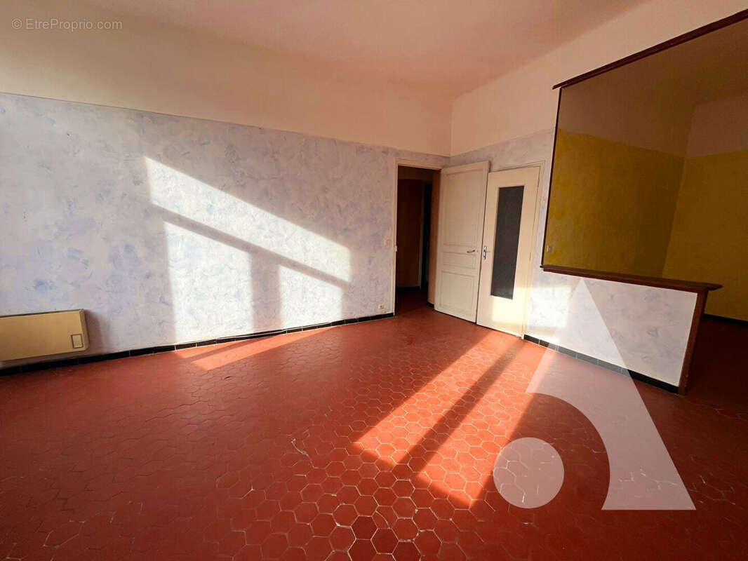 Appartement à SALERNES