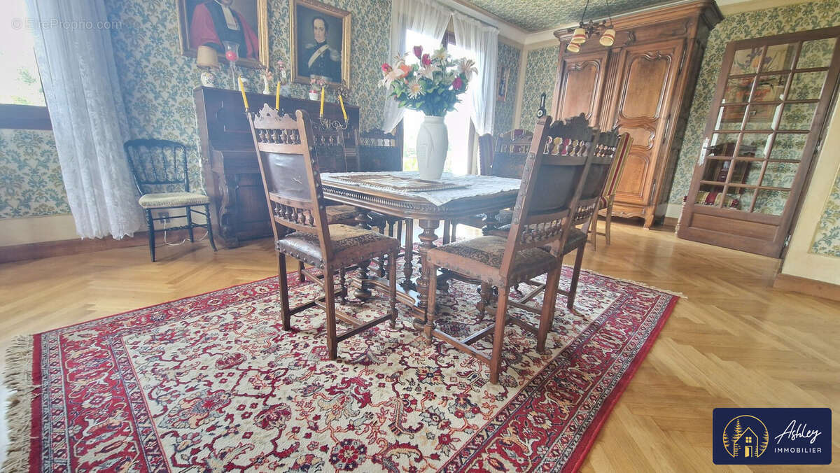 Maison à vendre 8 pièces Corrèze
