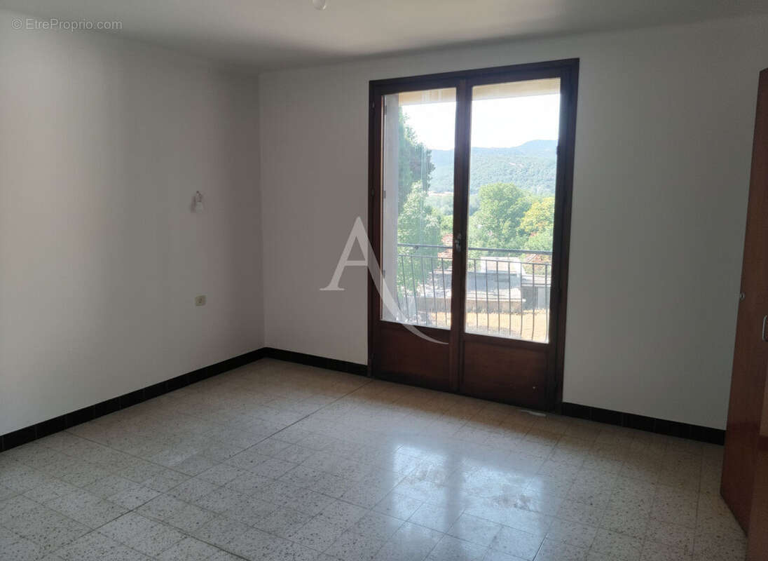 A vendre maison Servies En Val 5 pièce(s) 130 m² plus garage sur 825 m² de terrain - photo 10