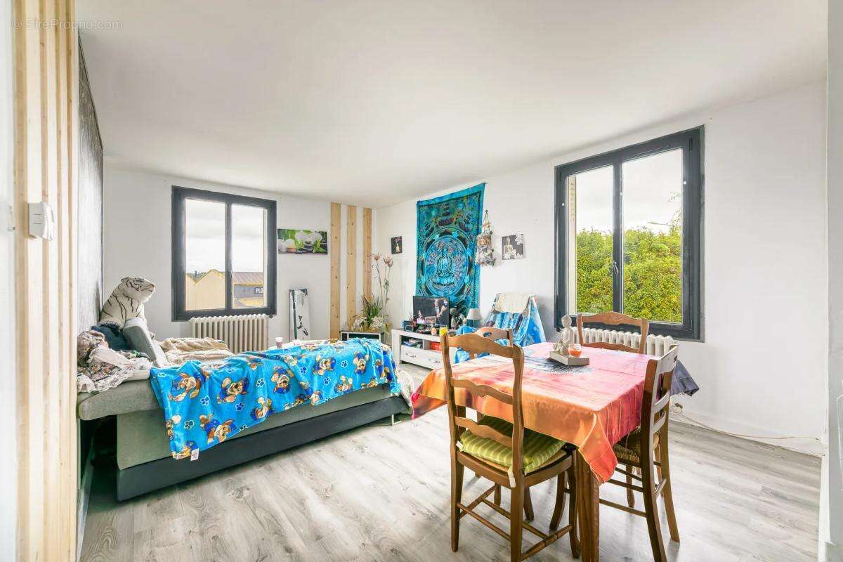 Appartement à DESCARTES