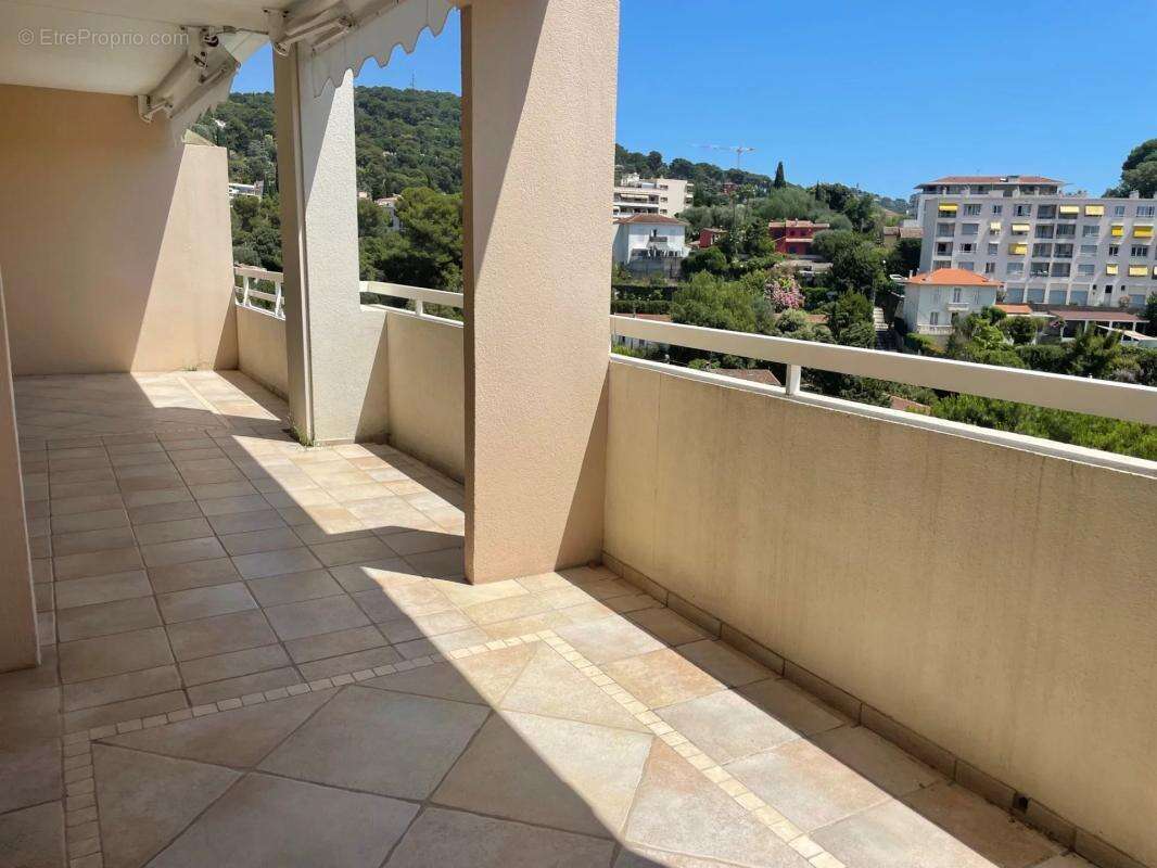 Appartement à LE CANNET