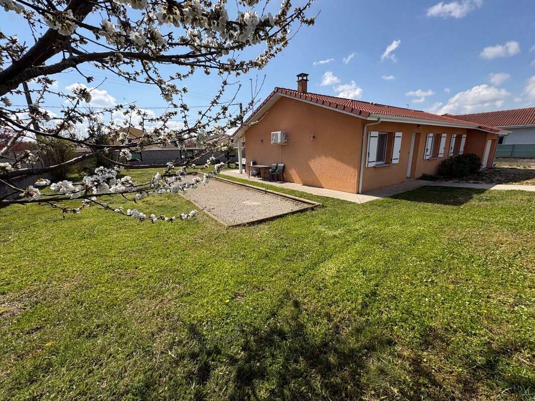 Maison à BEAUREPAIRE